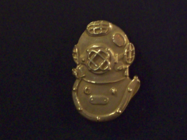 Gold Filled Mark V Helmet Lapel Pin